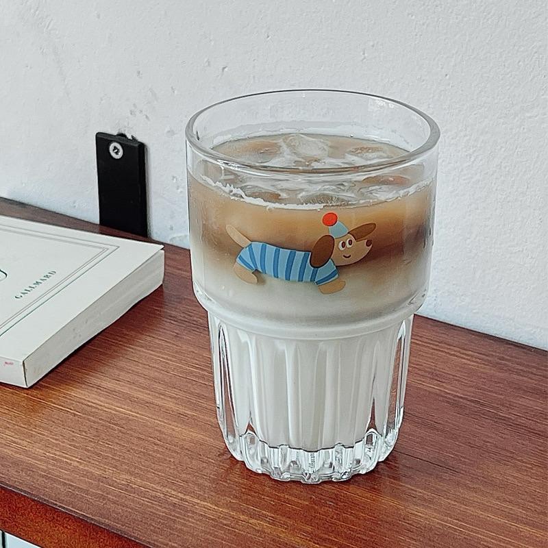【台灣現貨🎁J&E比選物店】 卡通狗 條紋小狗 玻璃杯 杯子 可疊加 水杯-細節圖2