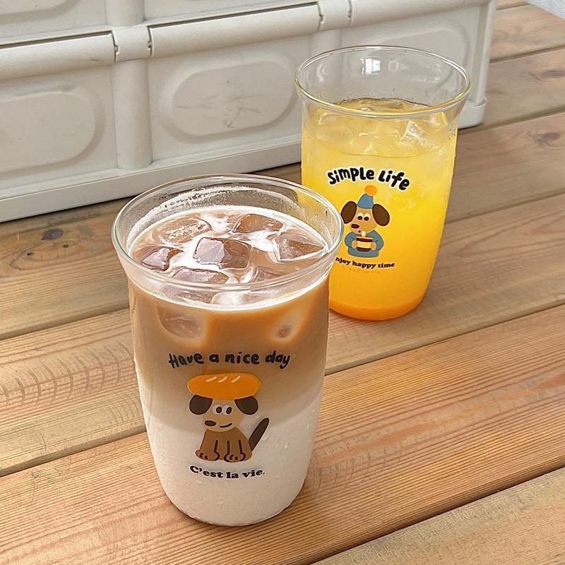 【台灣現貨🎁J&E比選物店】 大容量 可愛小狗 玻璃杯 杯子 水杯 卷邊杯-細節圖2