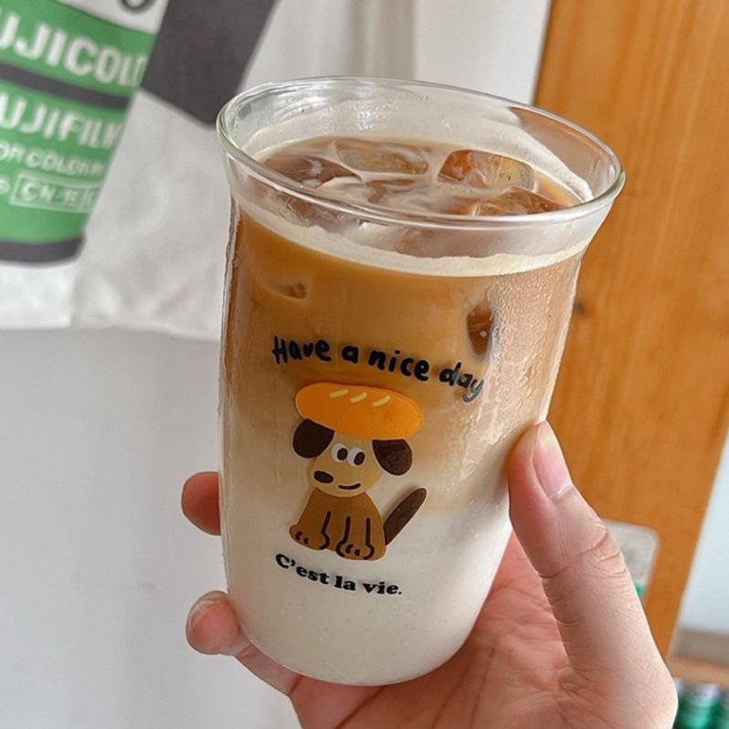 【台灣現貨🎁J&E比選物店】 大容量 可愛小狗 玻璃杯 杯子 水杯 卷邊杯-細節圖5