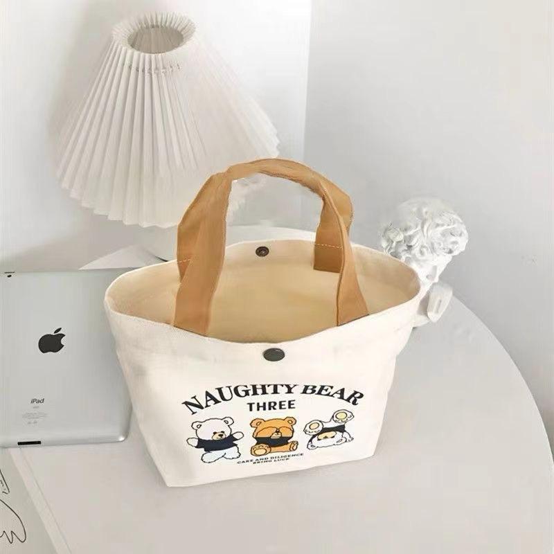 【台灣現貨🎁J&E比選物店】 熊熊 百搭 手提包 手拎包 帆布包 包包 便當袋 辦公室 通勤 休閒-細節圖4