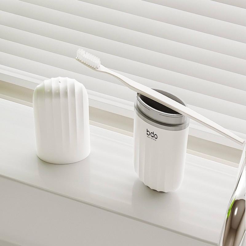 【台灣現貨🎁J&E比選物店】 攜帶式 牙刷收納 盥洗收納盒 旅行盥洗盒 漱口杯 牙刷盒 收納盒 收納 旅行收納-細節圖5