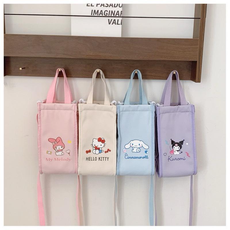 【台灣現貨🎁J&E比選物店】正版 三麗鷗 新款 加厚 防摔 水壺袋 斜背 手提 水杯袋 水壺保護 保溫瓶袋 保溫瓶保護-細節圖8