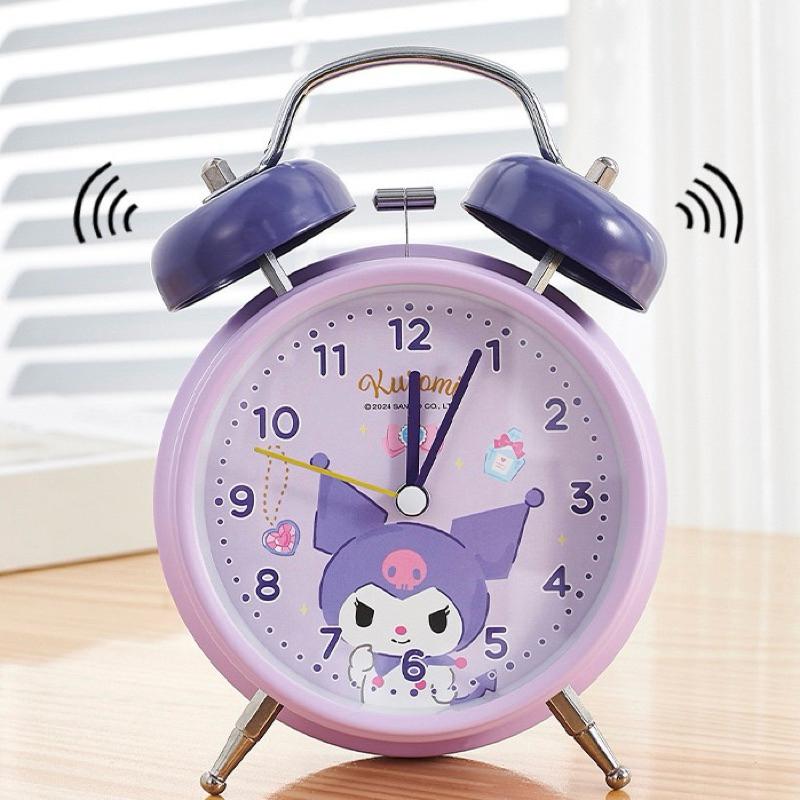 【台灣現貨🎁J&E比選物店】正版 三麗鷗 限量 高質感 鬧鐘 靜音鬧鐘 夜燈功能 整點響鈴 金屬機械鈴鐺 時鐘-細節圖3