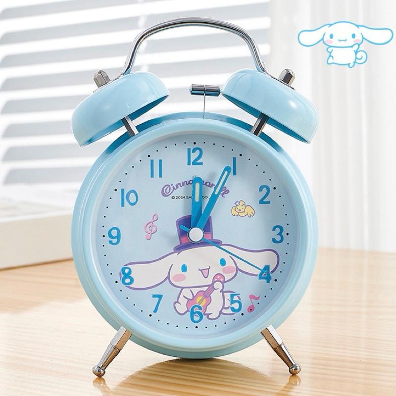 【台灣現貨🎁J&E比選物店】正版 三麗鷗 限量 高質感 鬧鐘 靜音鬧鐘 夜燈功能 整點響鈴 金屬機械鈴鐺 時鐘-細節圖7