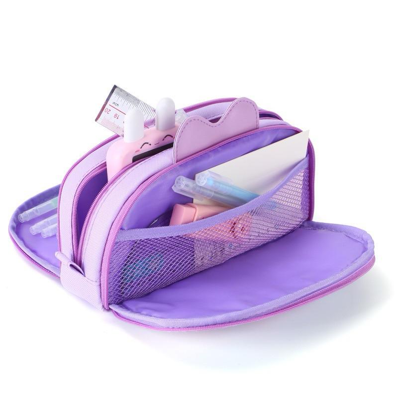 【台灣現貨🎁J&E比選物店】正版 三麗鷗 新款 PU 防水 鉛筆盒 大容量 筆袋 文具收納 收納袋 文具 收納 庫洛米-細節圖3