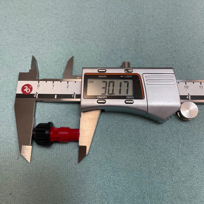 3D列印 紅黑軸 戰鬥陀螺X X世代 金屬 16齒軸心 防禦 B軸 彈性滾珠軸-細節圖3