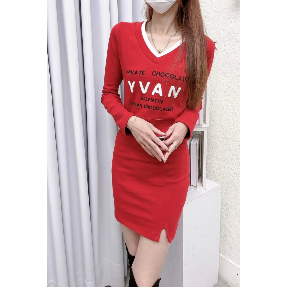 ♥️ AMY DRESS ♥️ 🎎韓國🎎 230153 正韓 雙層V領繡字長袖洋裝-細節圖4