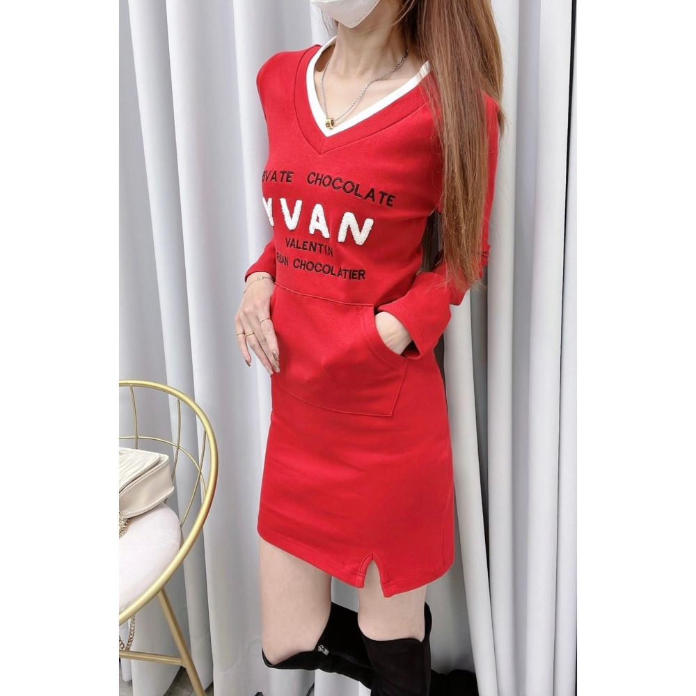 ♥️ AMY DRESS ♥️ 🎎韓國🎎 230153 正韓 雙層V領繡字長袖洋裝-細節圖5