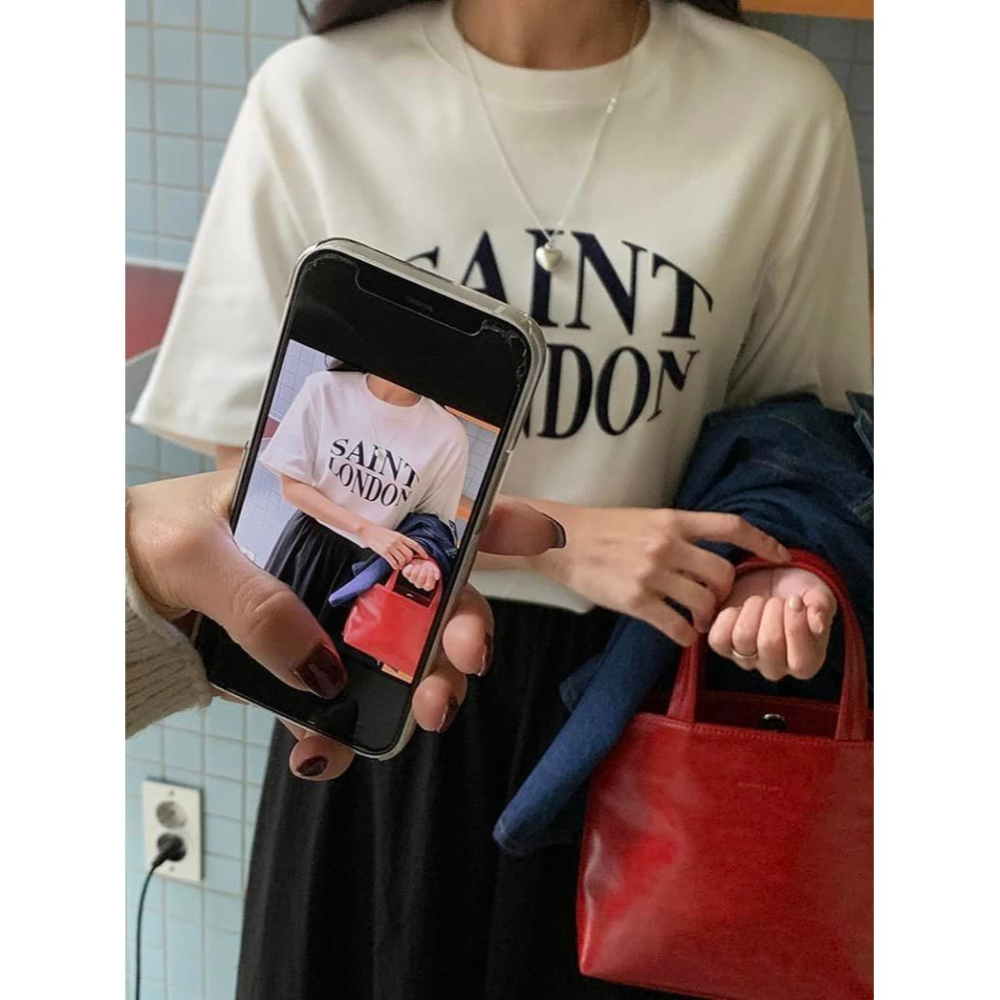 ♥️ AMY DRESS ♥️ 🎎韓國🎎 158-022101 正韓 英文立體印字彈性短袖上衣-細節圖3