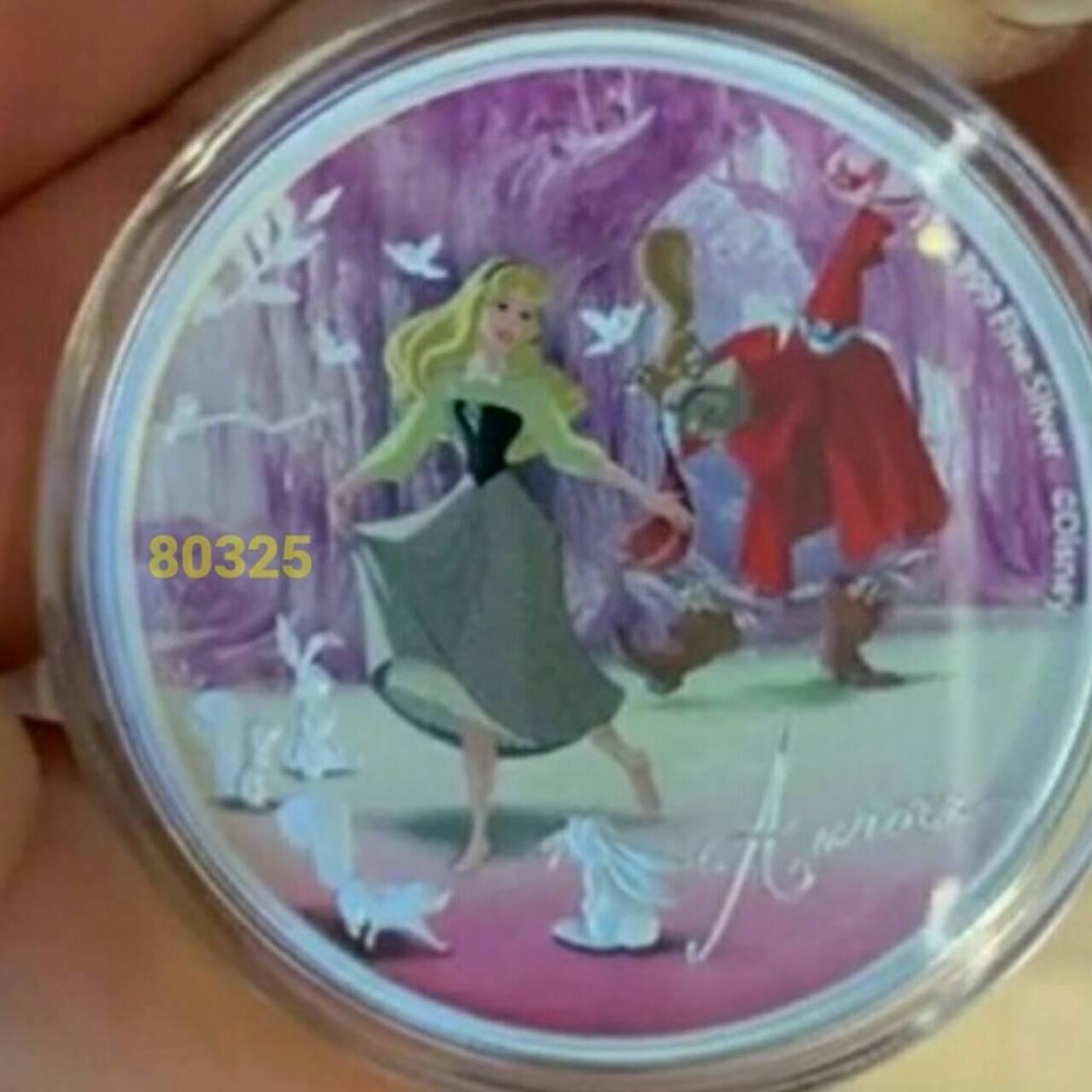 售9990元已絕版盒證齊全~紐埃迪士尼睡美人銀幣一盎司，睡美人銀幣，迪士尼銀幣，銀幣，錢幣，紀念幣~紐埃迪士尼睡美人銀幣-細節圖2