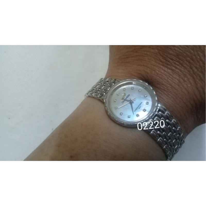 法國鱷魚珍珠母貝女錶，鱷魚名錶，手錶，女錶，鐘錶，名錶，時尚錶，石英錶，錶~鱷魚珍珠母貝女錶~時間準確免費換新電池-細節圖3