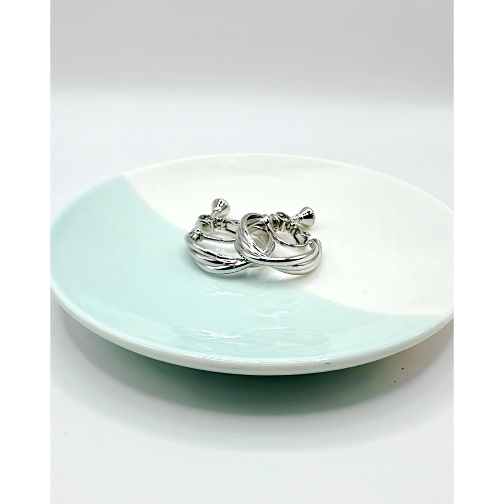 E004-優雅交響夾式耳環-細節圖2