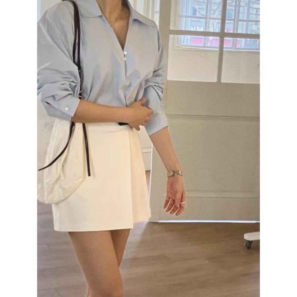 T037-霜藍珠光襯衫-細節圖3