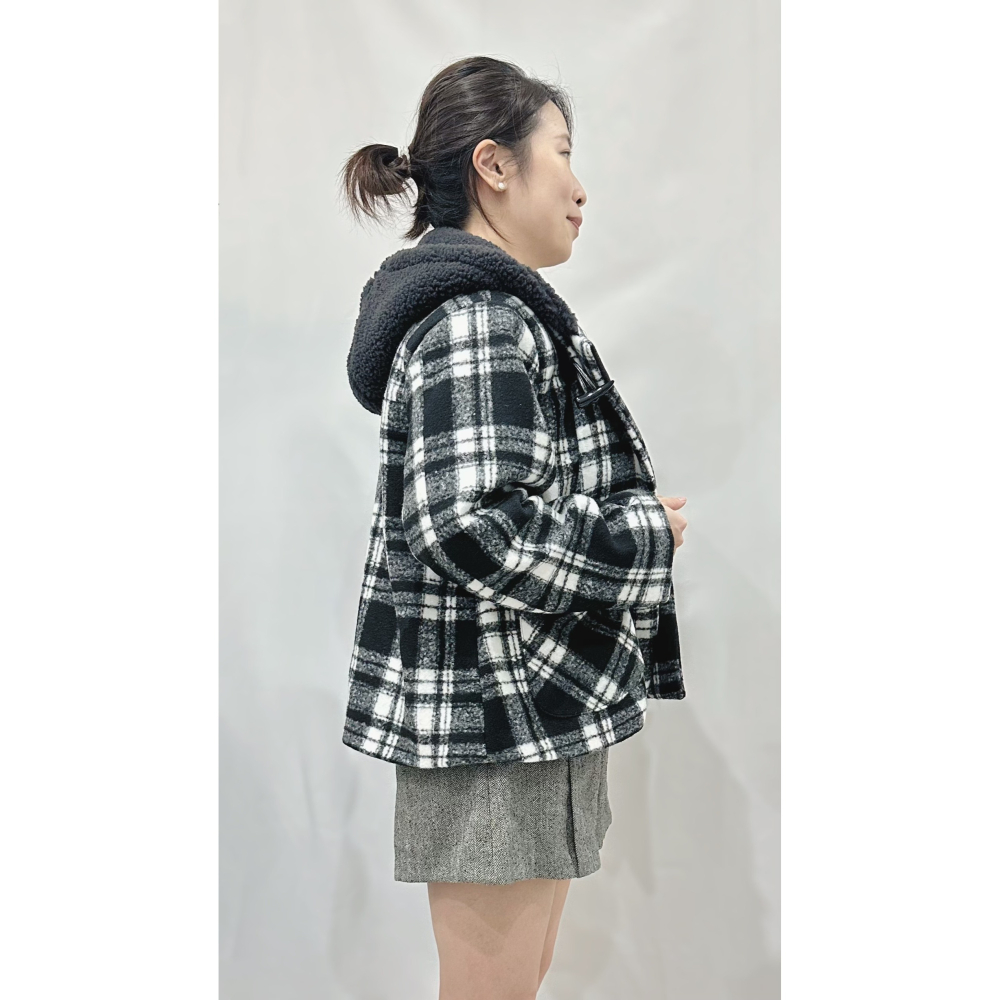 O010-毛格子鋪棉連帽外套/黑白格 (現貨)-細節圖2