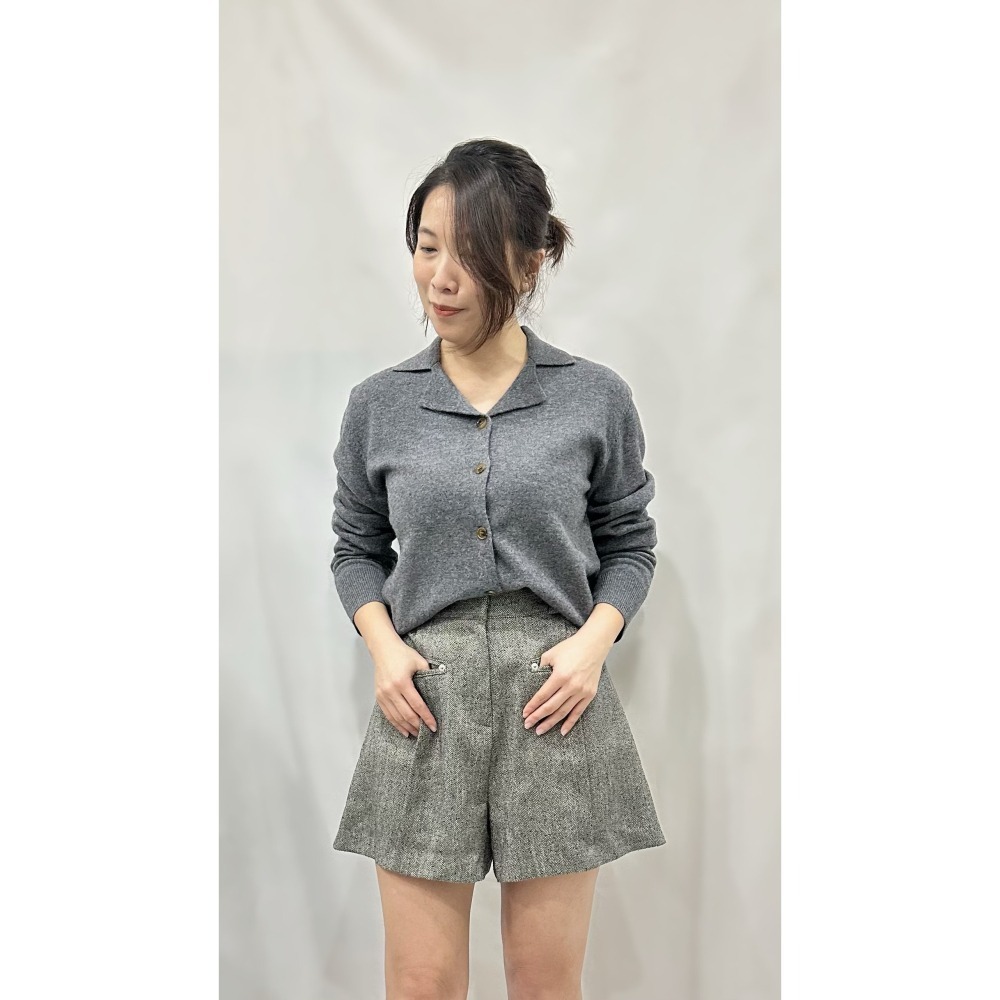 T032-氣質翻領開襟針織上衣-黑/深灰-細節圖3