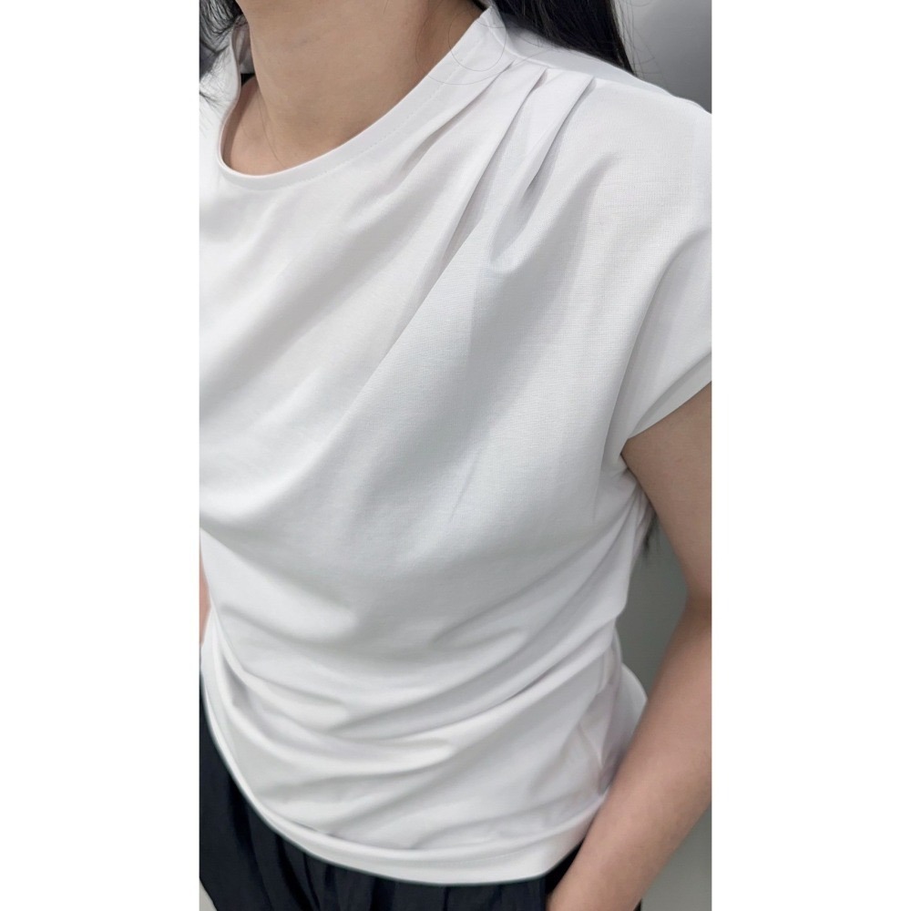 T046-簡約肩線抓皺上衣 (現貨)-細節圖3