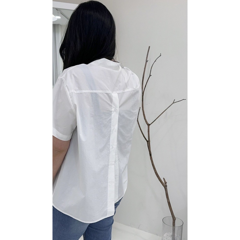 T048-雙扣細節襯衫 (現貨)-細節圖2