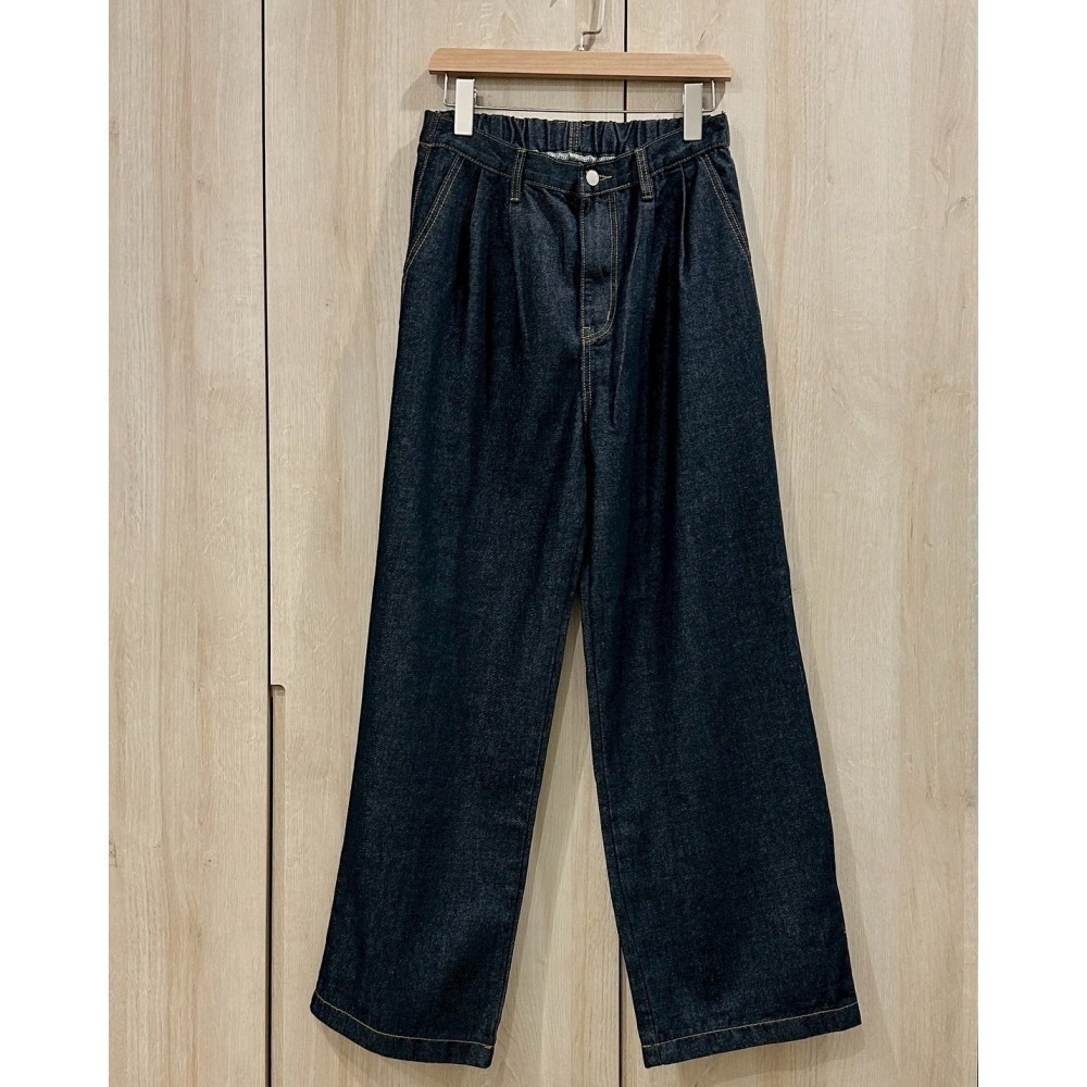 P033-修身寬版深靛牛仔褲L (現貨)-細節圖4