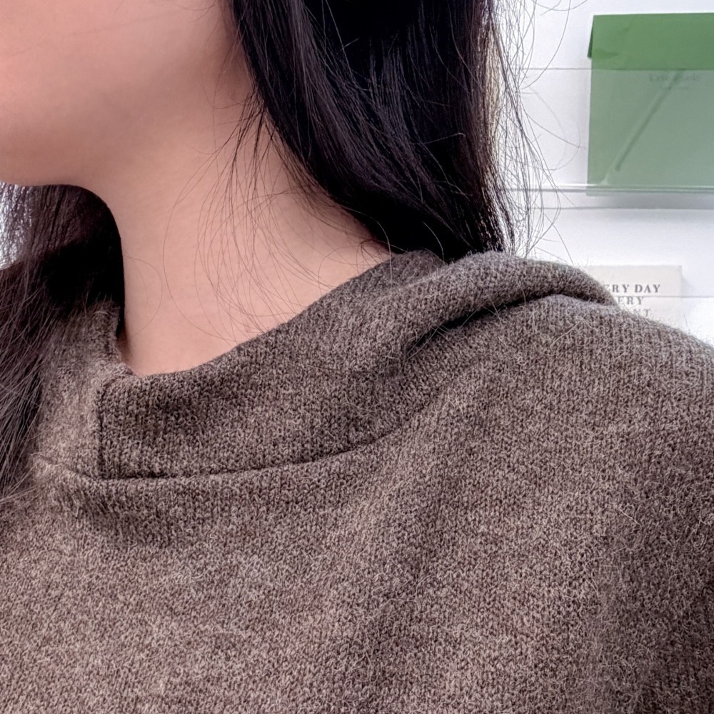 T077-柔感針織連帽長袖上衣(現貨+預購)-細節圖3