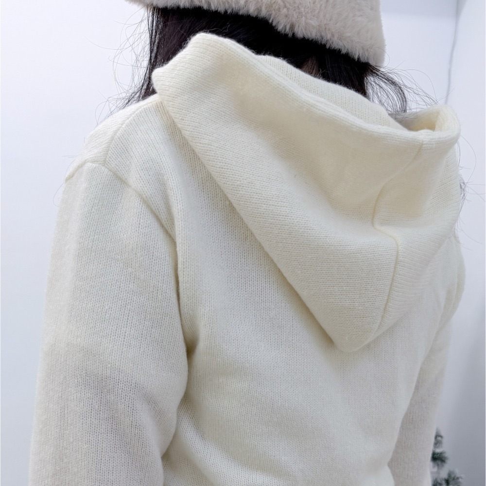 T077-柔感針織連帽長袖上衣 (現貨)-細節圖2