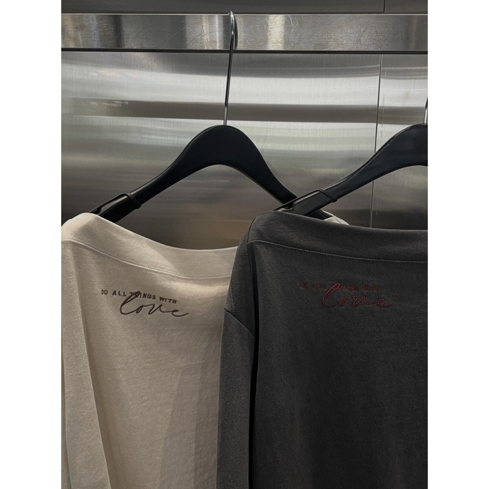 T080-慵懶小性感刺繡斜肩大領口上衣(現貨+預購)-細節圖5