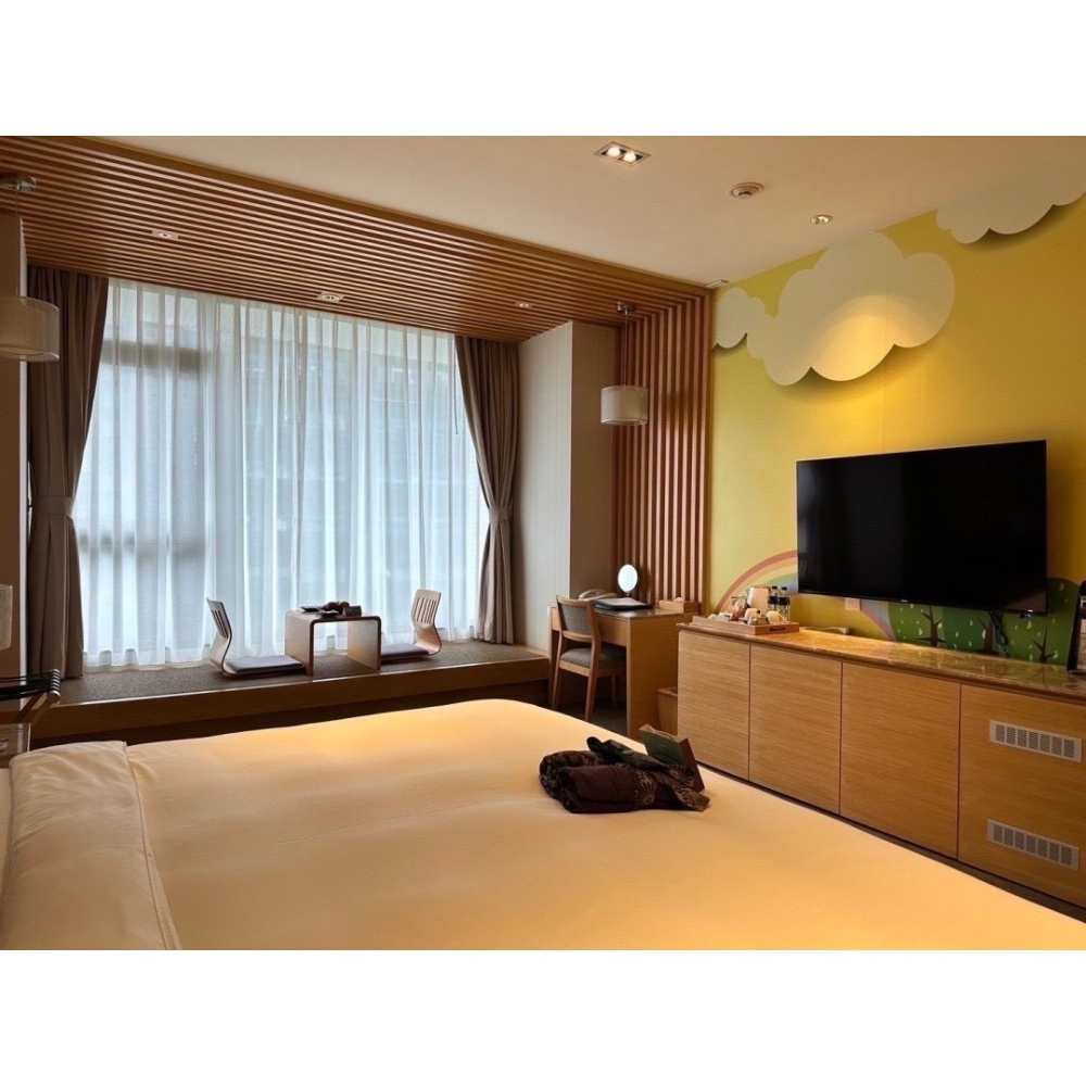 可雅【礁溪長榮鳳凰酒店高級洋式客房一泊二食住宿券】此商品限板橋，新莊，中壢面交，購買前請加官賴:@iop99000詢問-細節圖2