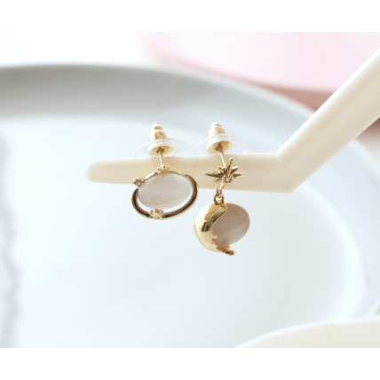 韓國空運 防敏鋼針  不對稱星球耳環-細節圖2