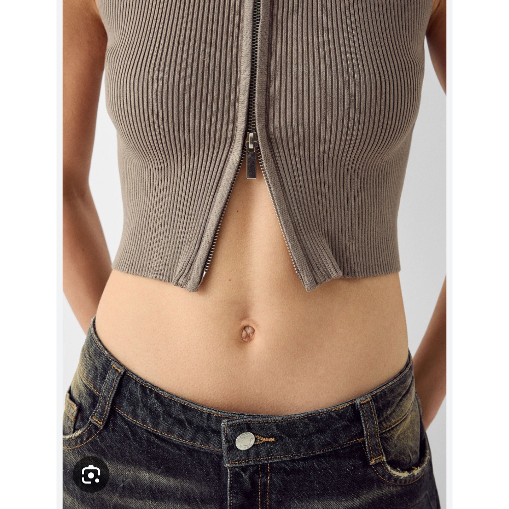 ✨全新未拆標 Bershka立領背心-細節圖2