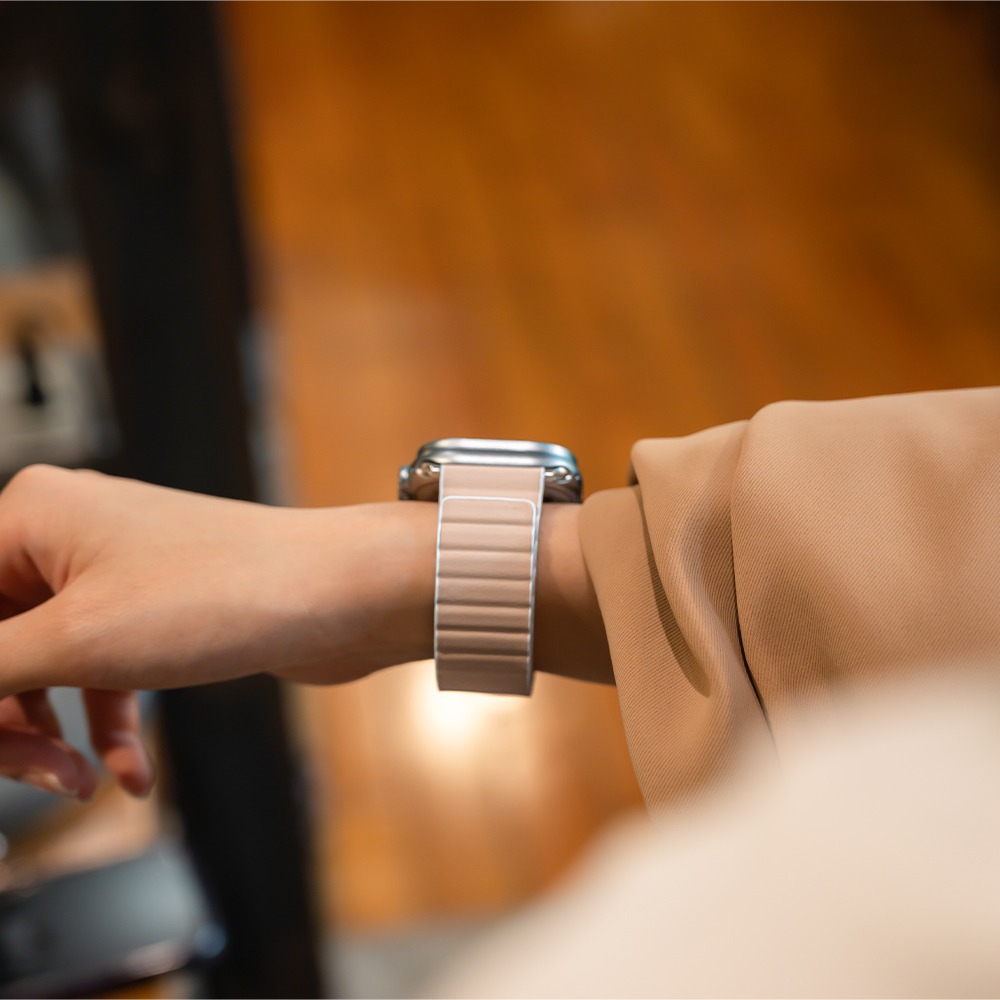 【UNIQ】Apple Watch 49/46/45/44mm 共用 Revix PE 雙色矽膠真皮錶帶-胭脂粉/白-細節圖3