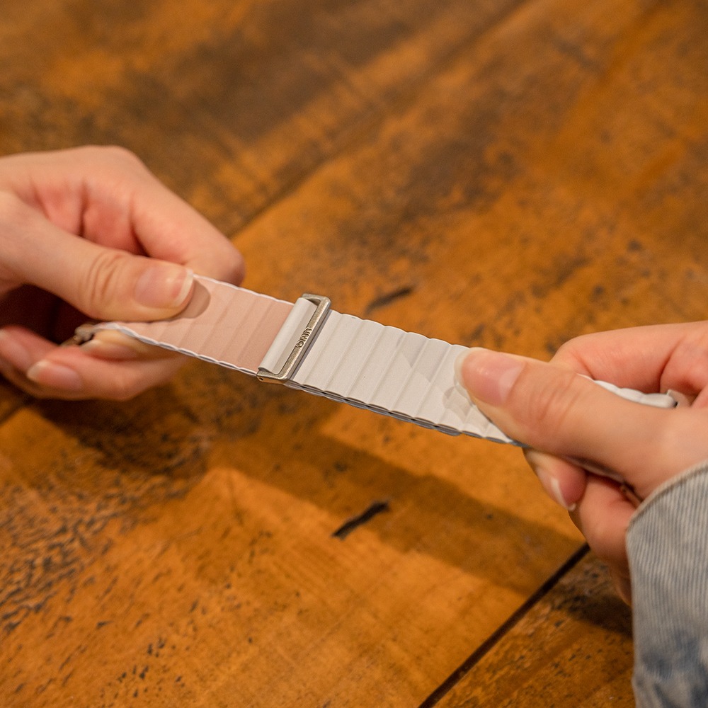 【UNIQ】Apple Watch 49/46/45/44mm 共用 Revix PE 雙色矽膠真皮錶帶-胭脂粉/白-細節圖6