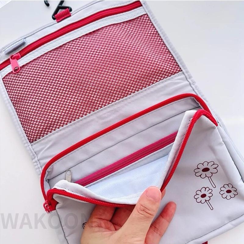 台灣現貨 嚕嚕米 MOOMIN可懸掛旅行收納包 洗漱 掛袋 卡通化妝包 收納袋 嚕嚕米收納袋 盥洗包 旅行收納包 旅行-細節圖4