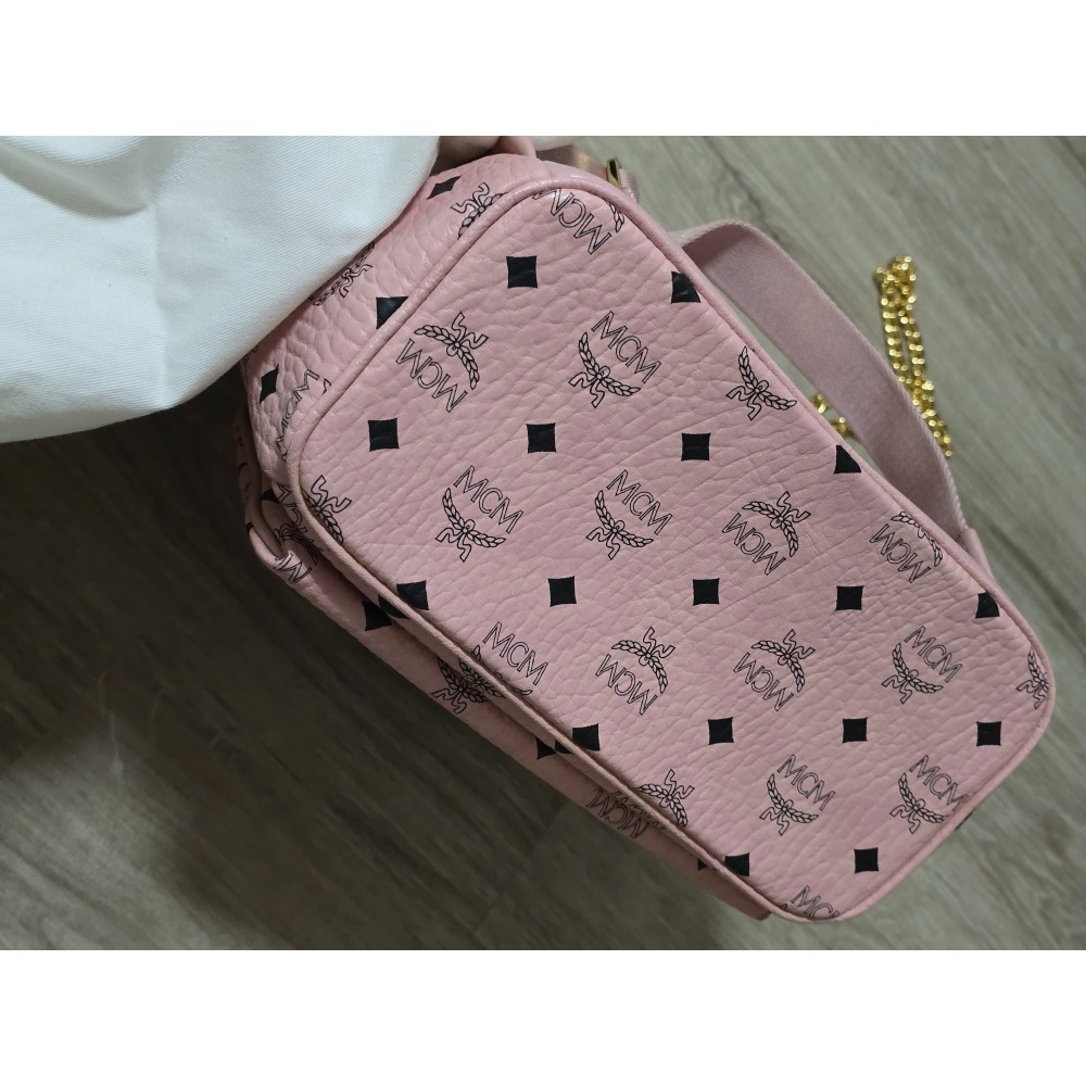 【二手/精品】MCM粉色後背包(可拆小包鏈背)-細節圖8