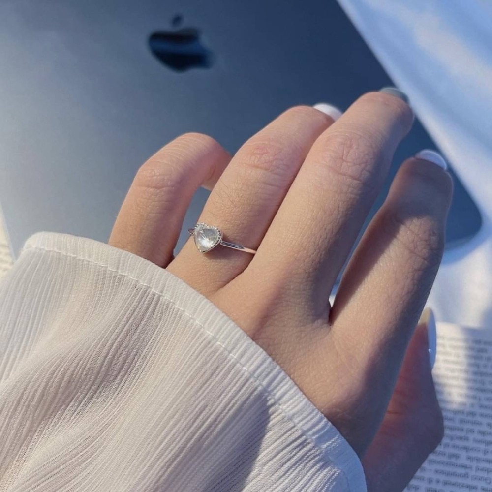 《925銀》愛心月光石炫彩戒指-細節圖3