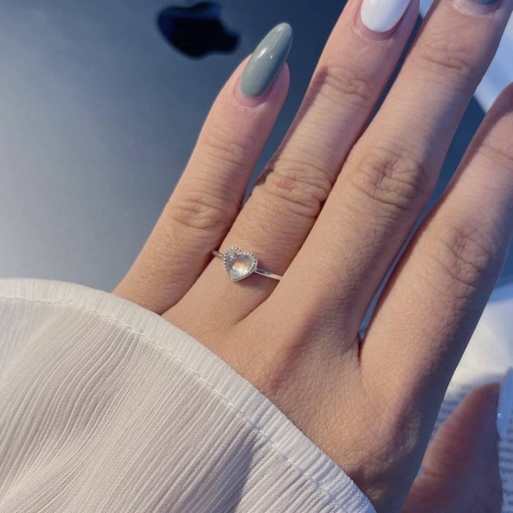 《925銀》愛心月光石炫彩戒指-細節圖4