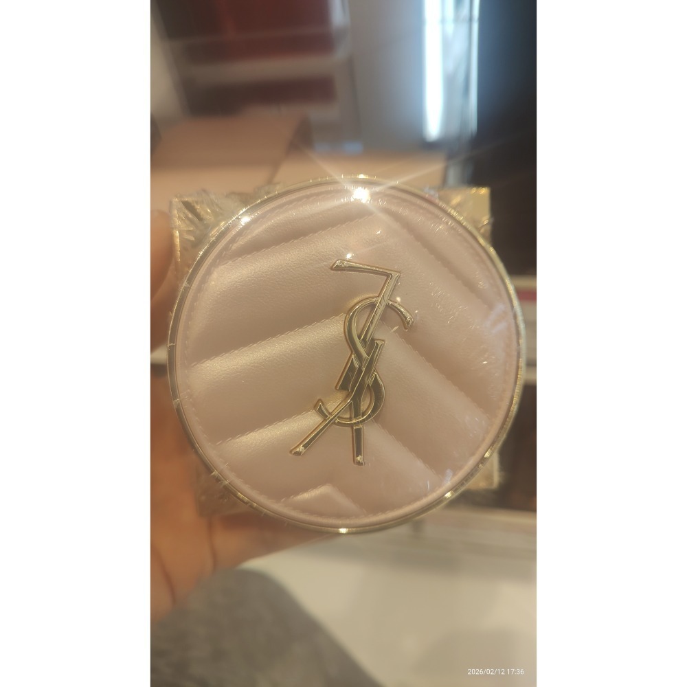 YSL Yves Saint Laurent (YSL) 的明彩輕透亮肌氣墊粉底-細節圖4