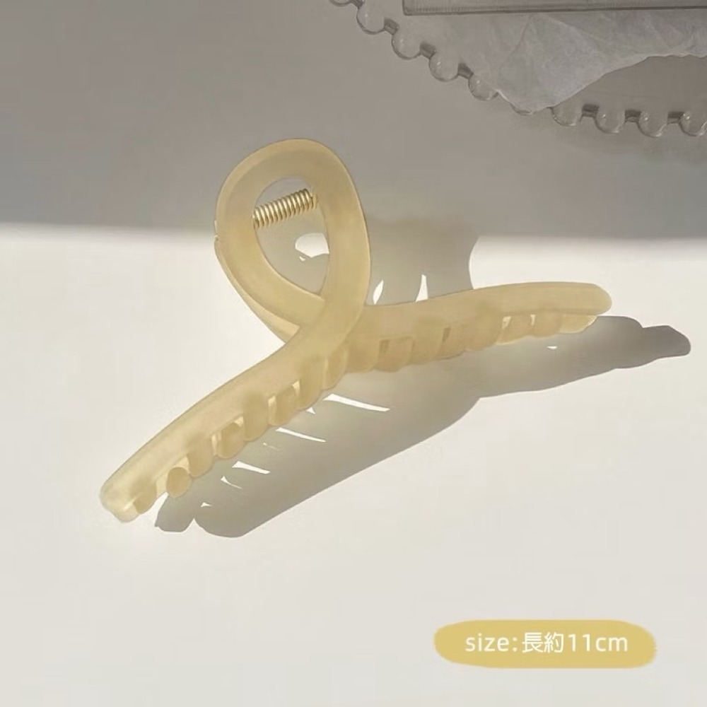 霧面鯊魚夾 鯊魚夾 磨砂鯊魚夾 髮夾 交叉夾 髮飾 抓夾 夾子 韓系鯊魚夾 大抓夾 洗澡髮夾 大號抓夾 磨砂抓夾 大髮夾-規格圖9