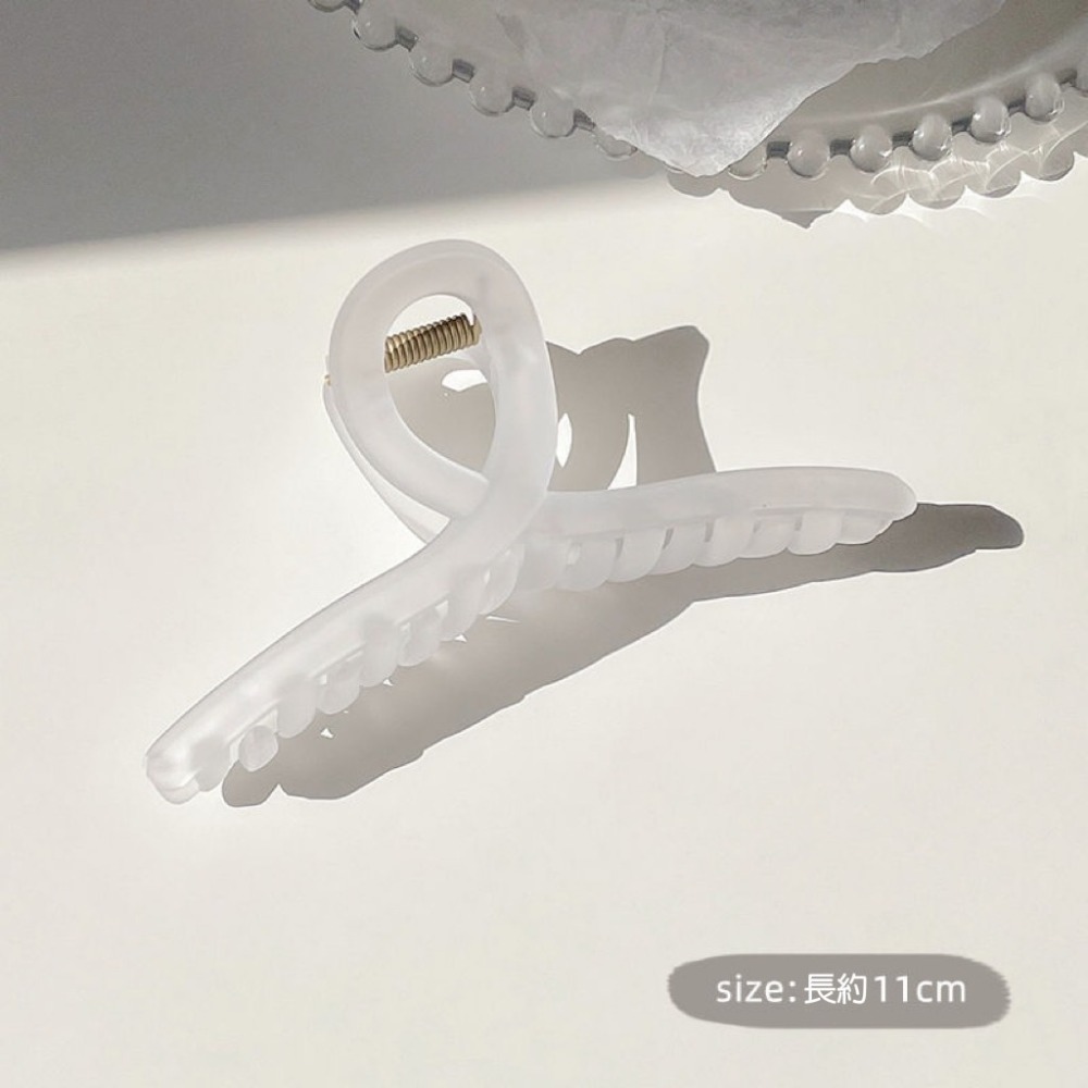 霧面鯊魚夾 鯊魚夾 磨砂鯊魚夾 髮夾 交叉夾 髮飾 抓夾 夾子 韓系鯊魚夾 大抓夾 洗澡髮夾 大號抓夾 磨砂抓夾 大髮夾-規格圖9