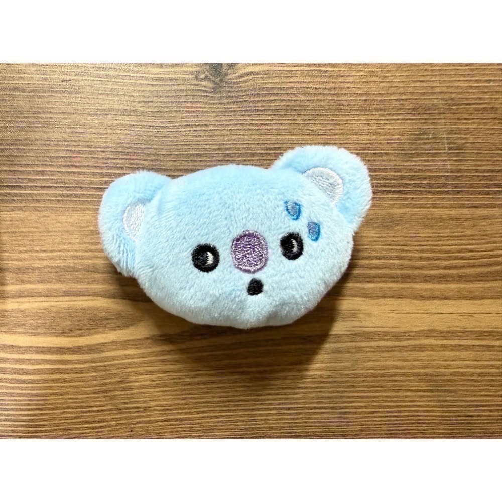 尷尬koya絨毛別針
