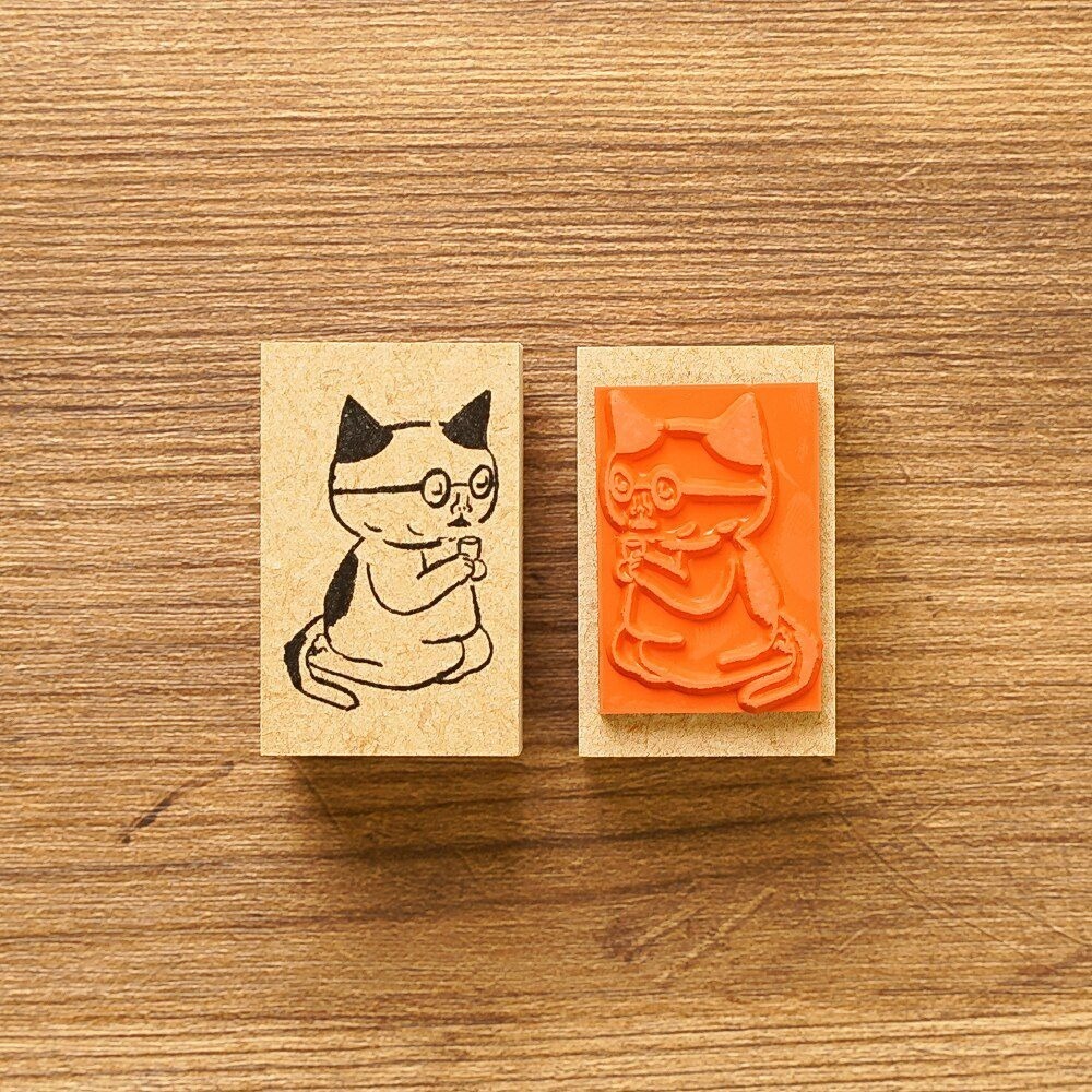 【 厭世文具 】日本 手紙社- 日本柴田啟子 聽故事的 戴眼鏡的貓 印章-細節圖7