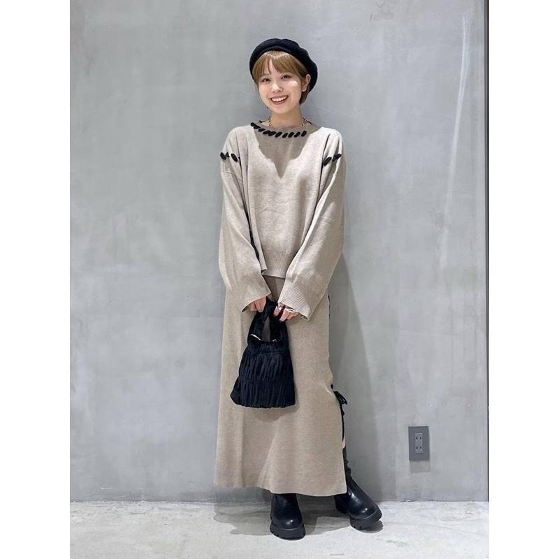 【現貨】孤品 實拍 好品相！日系選品💕LK日單 設計感顯瘦撞色寬鬆短版上衣+高腰側開衩針織中長裙-細節圖5