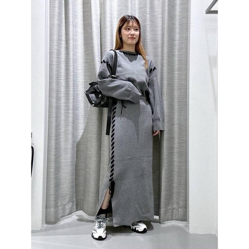 【現貨】孤品 實拍 好品相！日系選品💕LK日單 設計感顯瘦撞色寬鬆短版上衣+高腰側開衩針織中長裙-細節圖7