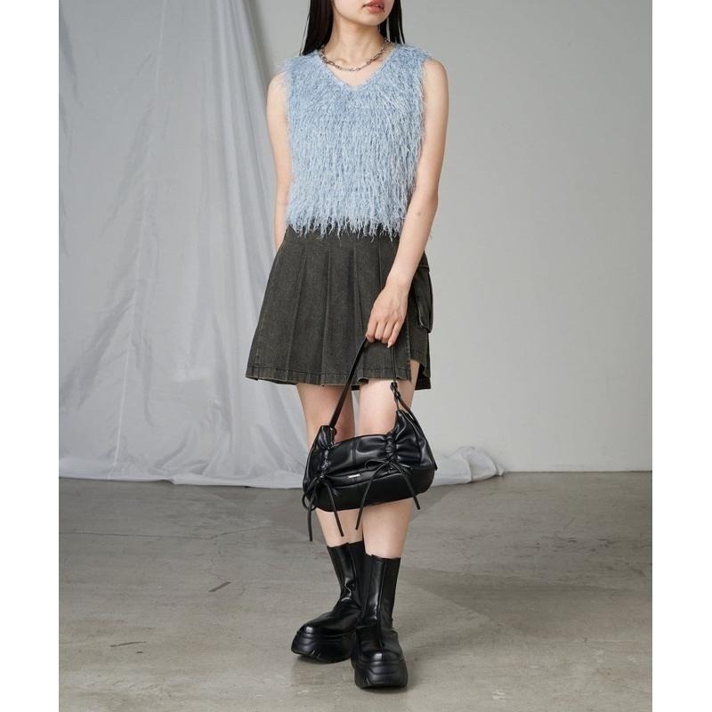 【現貨】孤品 日系選品💕小眾日單 時髦好搭羽毛紗立體毛絨感吊帶背心-細節圖2