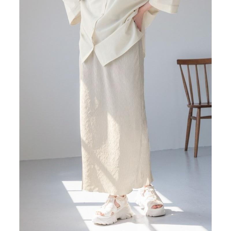 【現貨】 孤品 日系選品💕LF日單 微光澤感細褶百搭舒適長裙 半身群-細節圖2