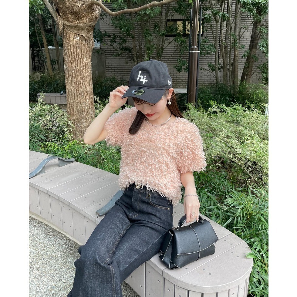 【現貨】 孤品 日系選品💕Hin日單 春夏新款!超美日系光澤感羽毛紗圓領短袖上衣-細節圖5