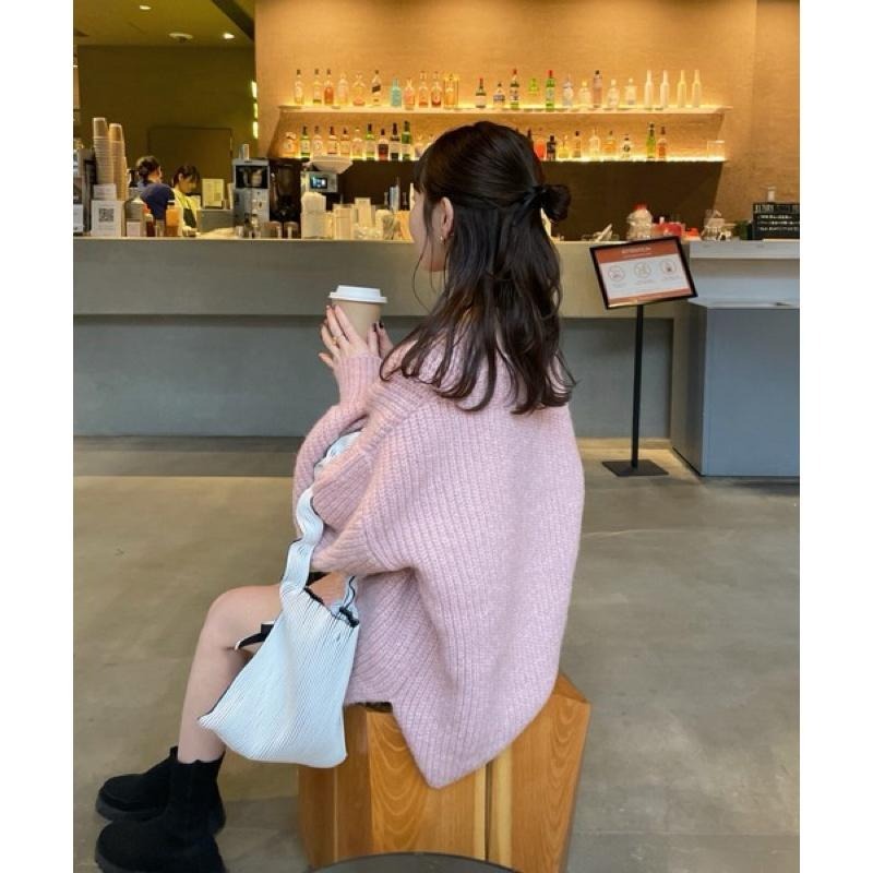 【現貨+預購】 實拍 日系選品💕HIN日單 清新純色落肩燈籠袖粗針織毛衣 長袖上衣-細節圖3