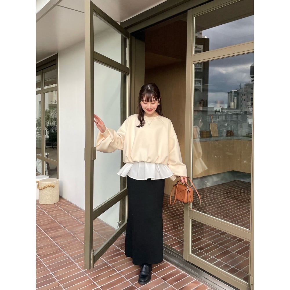 【橘棕色現貨+預購】日系選品💕hin日單 立體花苞落肩寬鬆百搭短版長袖上衣 衛衣 大學T-細節圖3