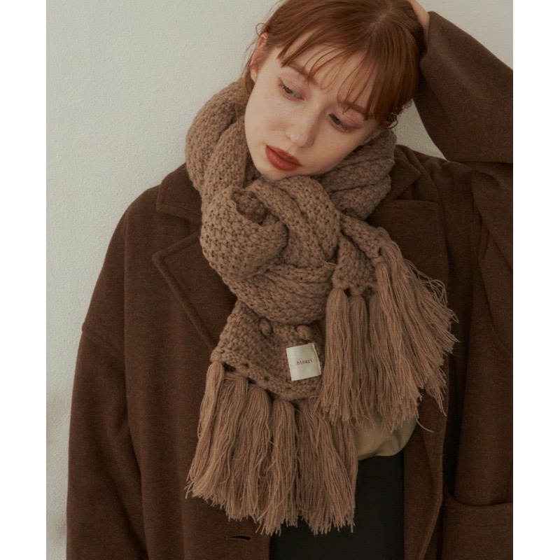 【兩色現貨+預購】 日系選品💕Hin日單 人氣款流蘇手工立體球球針織圍巾 編織圍巾-細節圖9