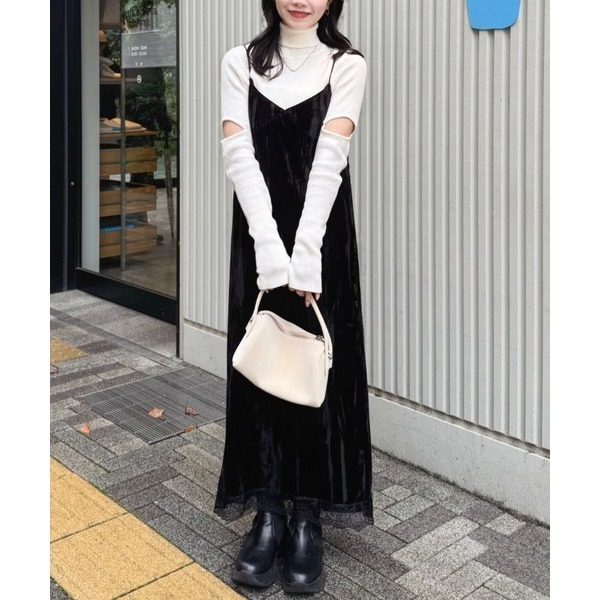 【黑現貨+預購】日系選品💕hin日單 絲絨褶皺感下擺蕾絲開叉細肩帶吊帶裙 洋裝-細節圖6