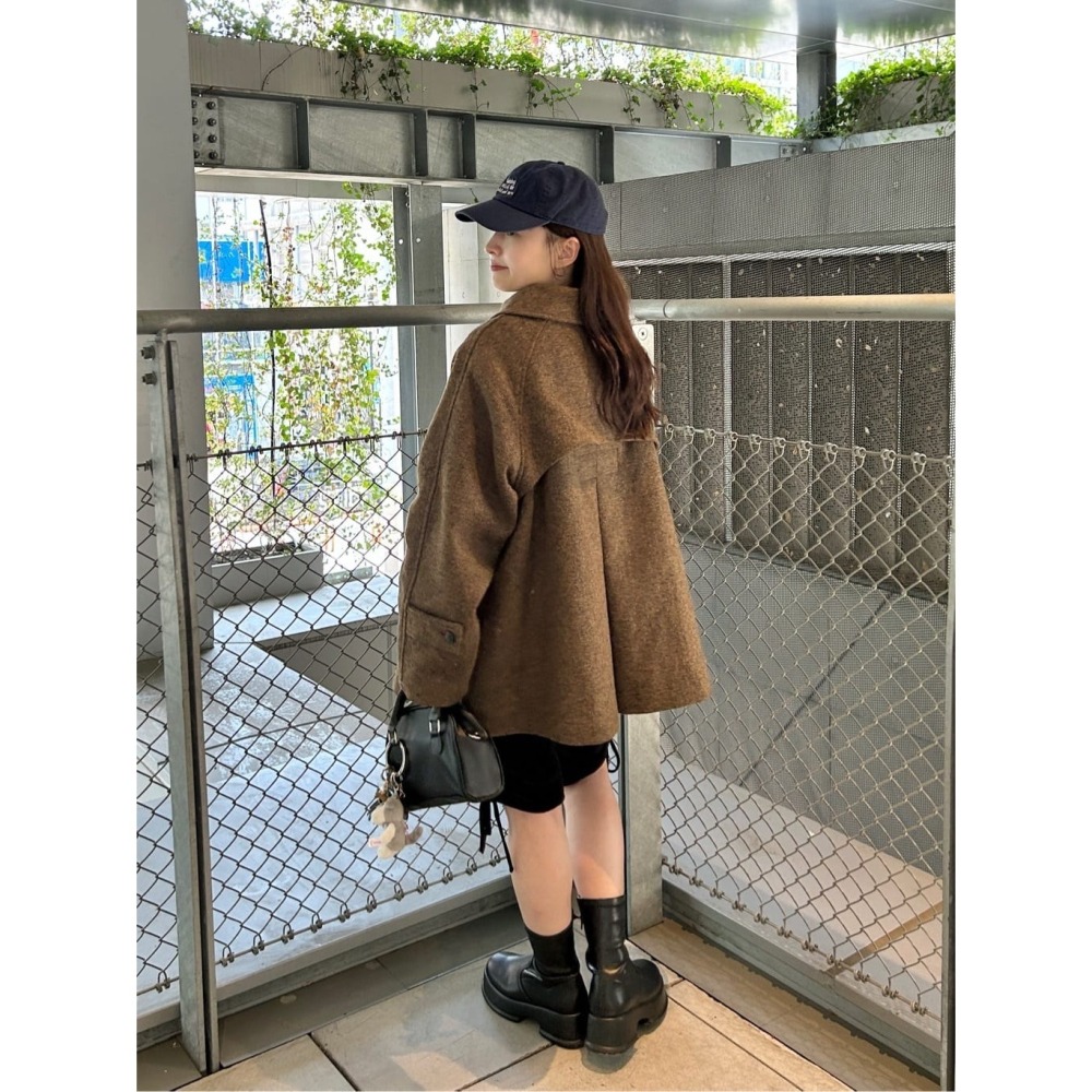 【現貨】日系選品💕kas日單 質感秋冬寬鬆休閒牛角扣後收腰綁帶大衣外套+絎縫背心外套 兩件組-細節圖6