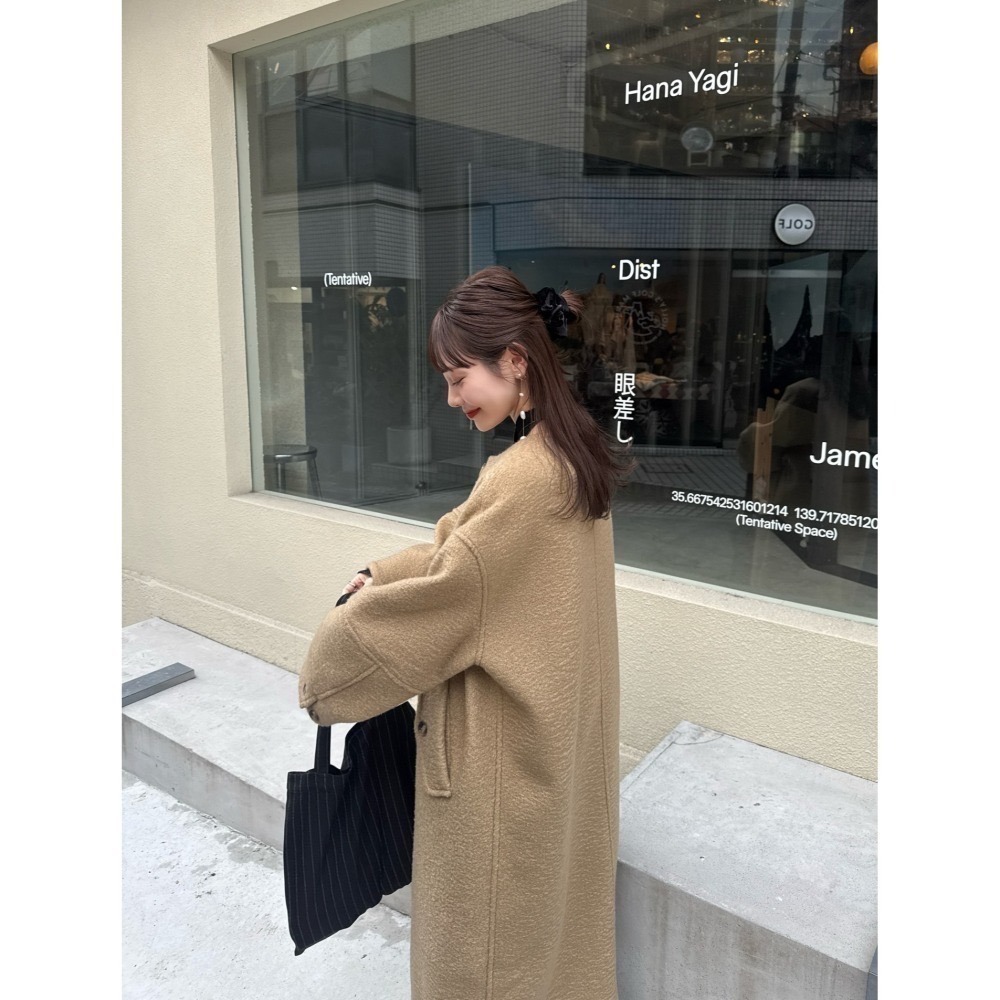 【米白、卡其現貨+預購】日系選品💕hin日單 新品大衣! 經典寬鬆毛絨感圓領口袋長版大衣外套-細節圖3